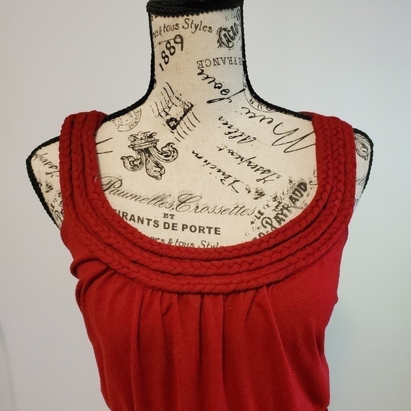 Chic red cross back dress - Picture 2 of 4